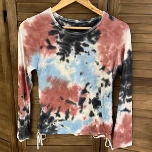 Full‎ Circle Trends Tie Dye shirt